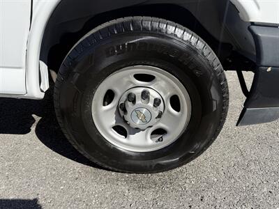2023 Chevrolet Express 3500   - Photo 5 - Nashville, TN 37210