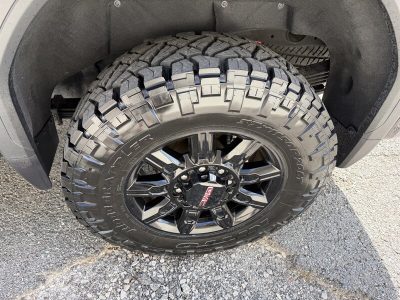 2024 GMC Sierra 2500HD AT4 - Photo 16 - Nashville, TN 37210