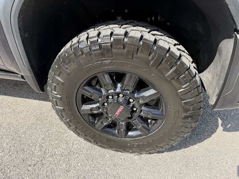 2024 GMC Sierra 2500HD AT4 - Photo 12 - Nashville, TN 37210