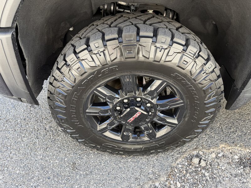 2024 GMC Sierra 2500HD AT4 - Photo 15 - Nashville, TN 37210