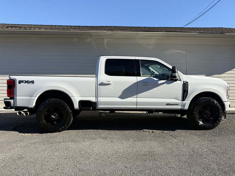 2024 Ford F-250 XLT   - Photo 1 - Nashville, TN 37210