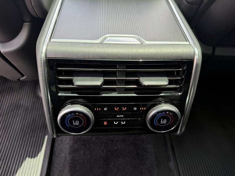 2023 Land Rover Range Rover P530 First Edition LWB - Photo 32 - Nashville, TN 37210