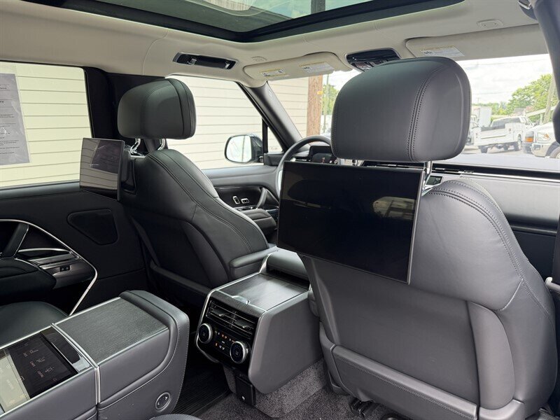 2023 Land Rover Range Rover P530 First Edition LWB - Photo 40 - Nashville, TN 37210