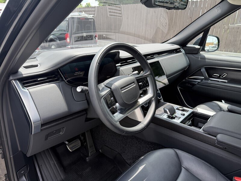 2023 Land Rover Range Rover P530 First Edition LWB - Photo 22 - Nashville, TN 37210