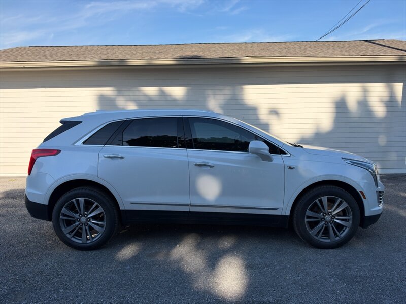2017 Cadillac XT5 Luxury   - Photo 1 - Nashville, TN 37210
