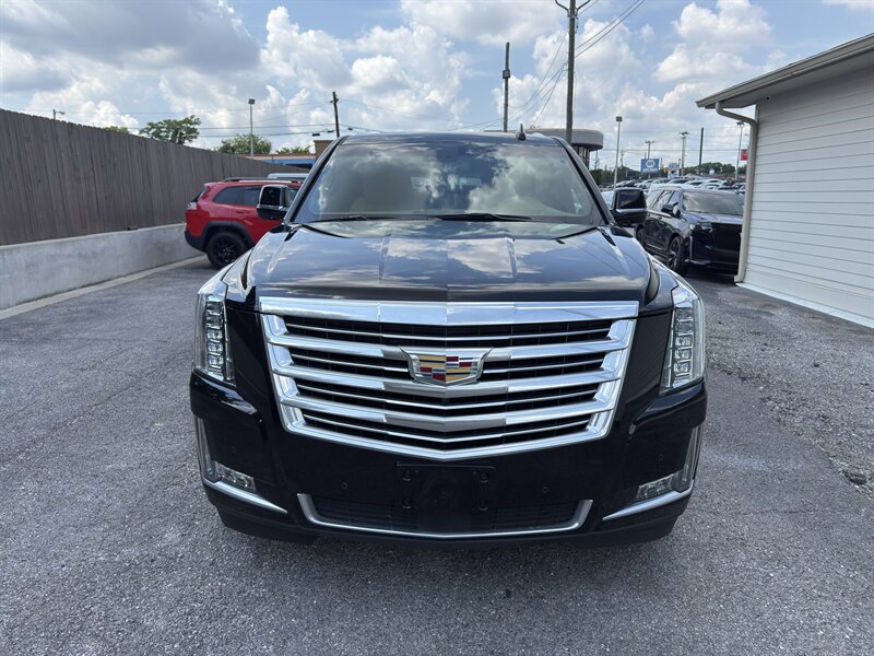 2017 Cadillac Escalade ESV Platinum photo 2