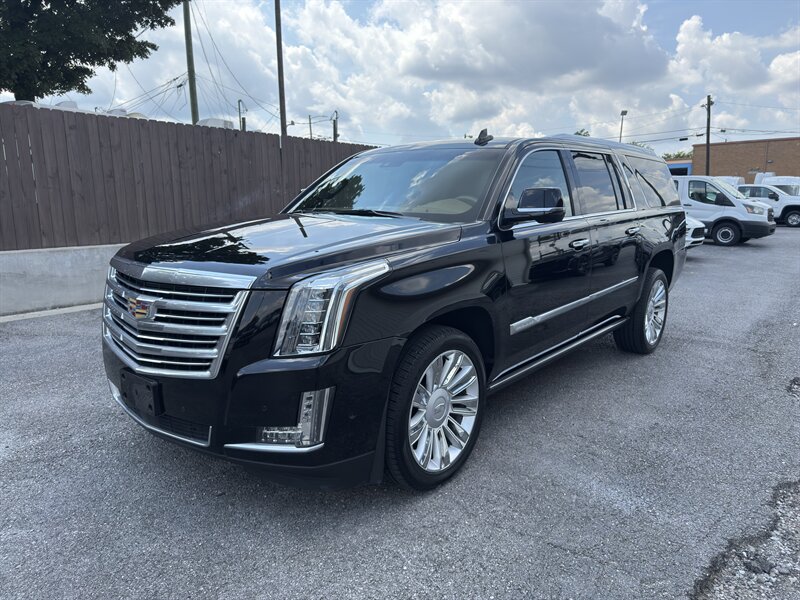 2017 Cadillac Escalade ESV Platinum photo 3