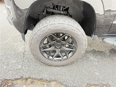 2024 Chevrolet Colorado LT - Photo 14 - Nashville, TN 37210