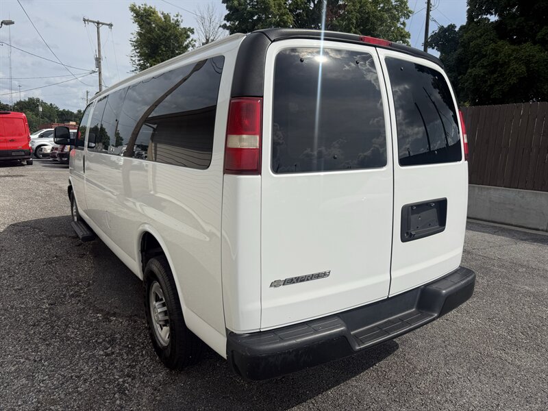 2018 Chevrolet Express LS 3500 - Photo 25 - Nashville, TN 37210