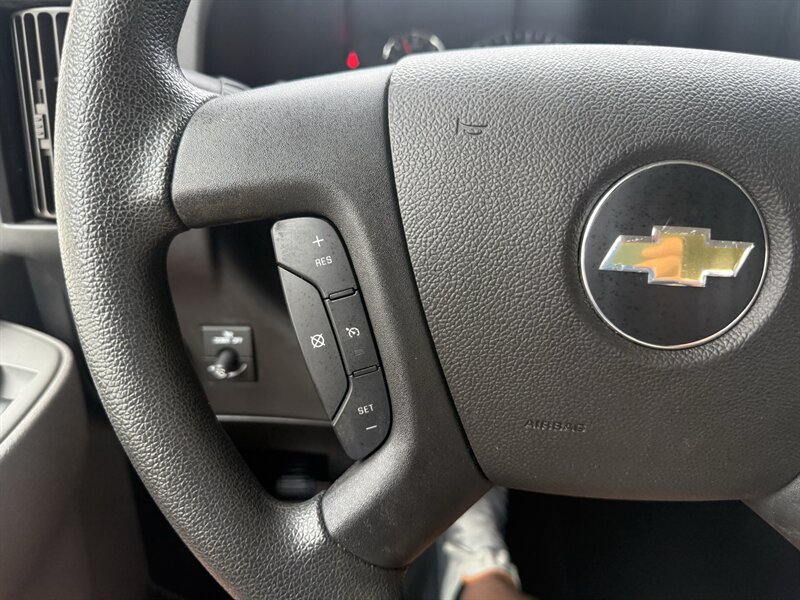 2018 Chevrolet Express LS 3500 - Photo 7 - Nashville, TN 37210
