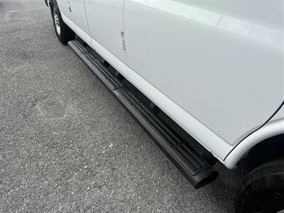 2018 Chevrolet Express LS 3500 - Photo 16 - Nashville, TN 37210