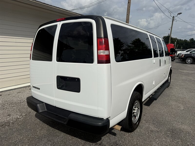 2018 Chevrolet Express LS 3500 - Photo 27 - Nashville, TN 37210