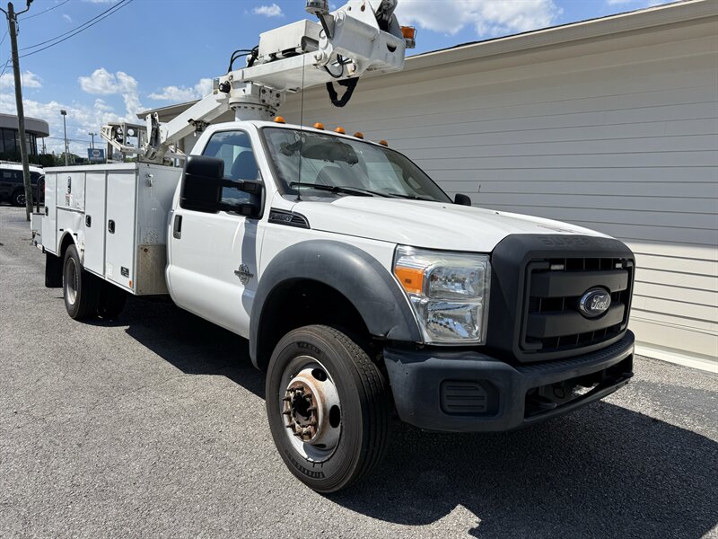 2016 Ford F-550 XL ALTEC BUCKET TRUCK - Photo 3 - Nashville, TN 37210