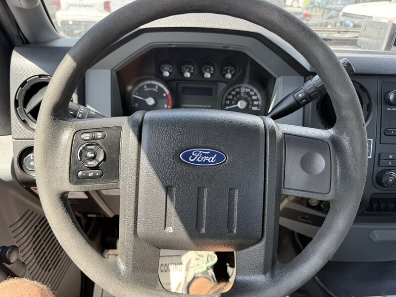 2016 Ford F-550 XL ALTEC BUCKET TRUCK - Photo 43 - Nashville, TN 37210