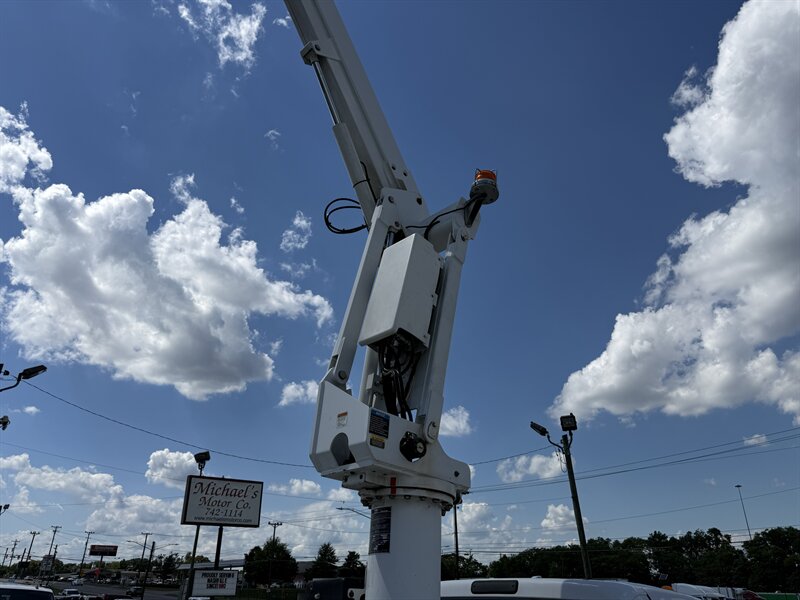 2016 Ford F-550 XL ALTEC BUCKET TRUCK - Photo 17 - Nashville, TN 37210