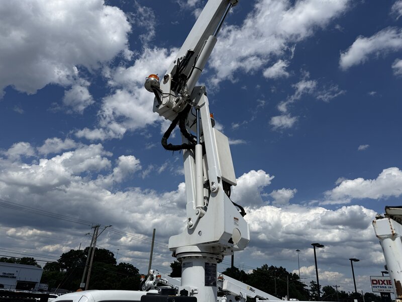 2016 Ford F-550 XL ALTEC BUCKET TRUCK - Photo 19 - Nashville, TN 37210