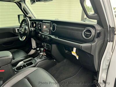 2020 Jeep Wrangler Unlimited Sahara   - Photo 9 - Nashville, TN 37210