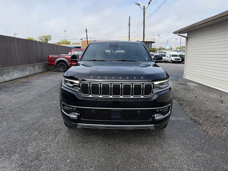 2022 Jeep Wagoneer Series III photo 3