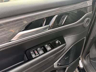 2022 Jeep Wagoneer Series III - Photo 17 - Nashville, TN 37210