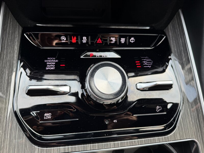 2022 Jeep Wagoneer Series III photo 43