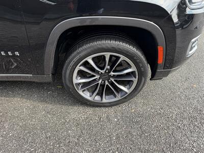 2022 Jeep Wagoneer Series III - Photo 12 - Nashville, TN 37210