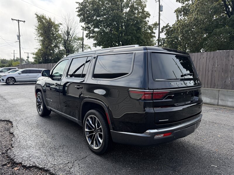 2022 Jeep Wagoneer Series III photo 7