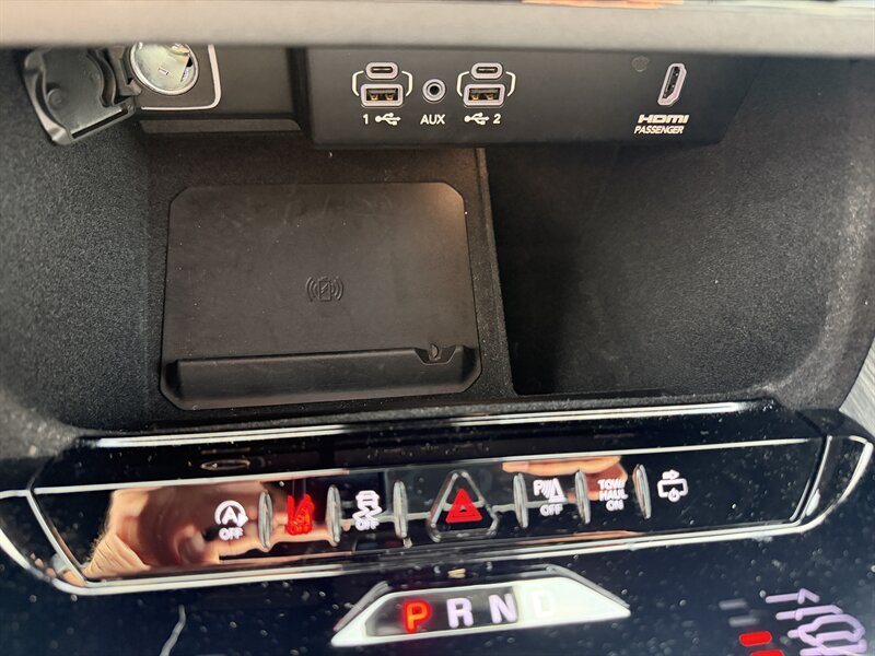 2022 Jeep Wagoneer Series III photo 42