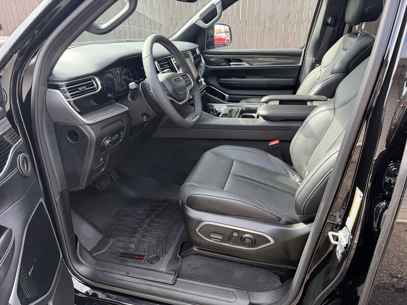 2022 Jeep Wagoneer Series III photo 18