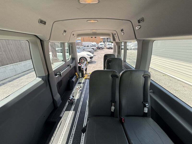 2019 Ford Transit 350 XL MOBILITY VAN - Photo 52 - Nashville, TN 37210