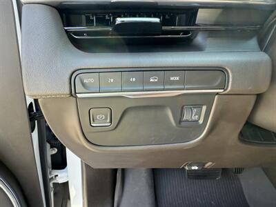 2023 Cadillac Escalade ESV Premium Luxury   - Photo 38 - Nashville, TN 37210