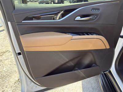 2023 Cadillac Escalade ESV Premium Luxury   - Photo 17 - Nashville, TN 37210