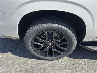 2023 Cadillac Escalade ESV Premium Luxury   - Photo 14 - Nashville, TN 37210