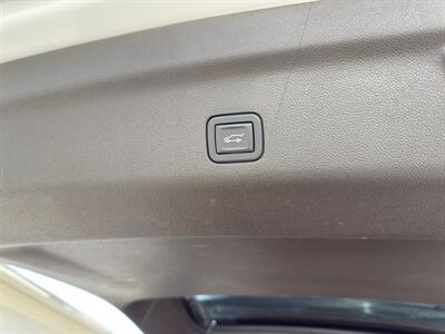 2023 Cadillac Escalade ESV Premium Luxury   - Photo 33 - Nashville, TN 37210