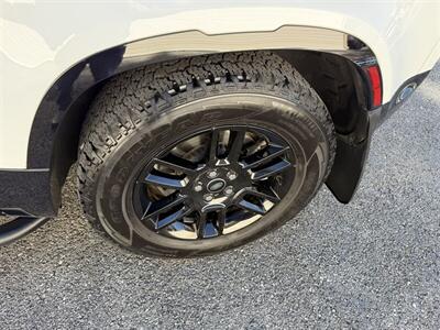 2023 Land Rover Defender 90 X-Dynamic SE   - Photo 14 - Nashville, TN 37210