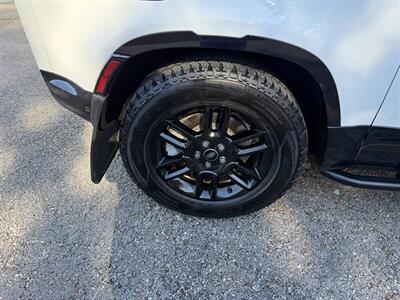 2023 Land Rover Defender 90 X-Dynamic SE   - Photo 9 - Nashville, TN 37210