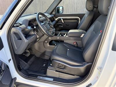 2023 Land Rover Defender 90 X-Dynamic SE   - Photo 18 - Nashville, TN 37210