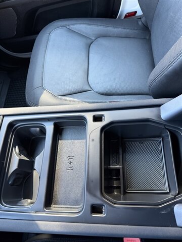 2023 Land Rover Defender 90 X-Dynamic SE   - Photo 41 - Nashville, TN 37210