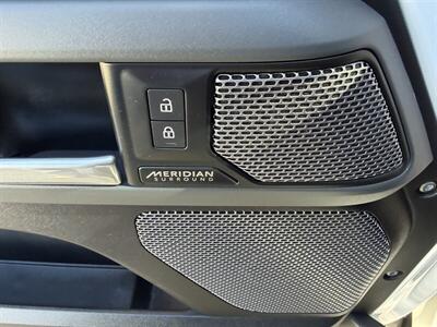2023 Land Rover Defender 90 X-Dynamic SE   - Photo 17 - Nashville, TN 37210