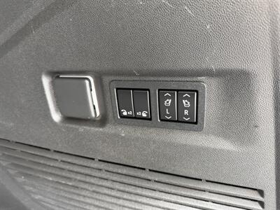 2022 Chevrolet Suburban Premier - Photo 31 - Nashville, TN 37210