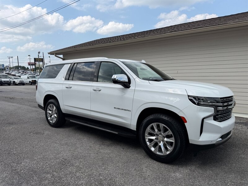 2022 Chevrolet Suburban Premier - Photo 2 - Nashville, TN 37210