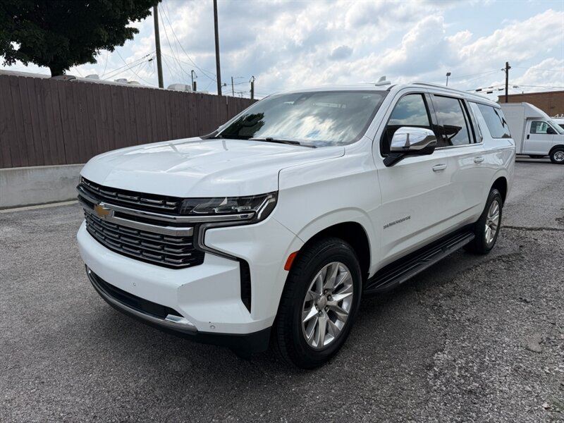 2022 Chevrolet Suburban Premier - Photo 5 - Nashville, TN 37210