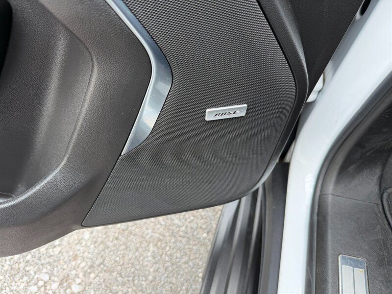 2022 Chevrolet Suburban Premier - Photo 18 - Nashville, TN 37210