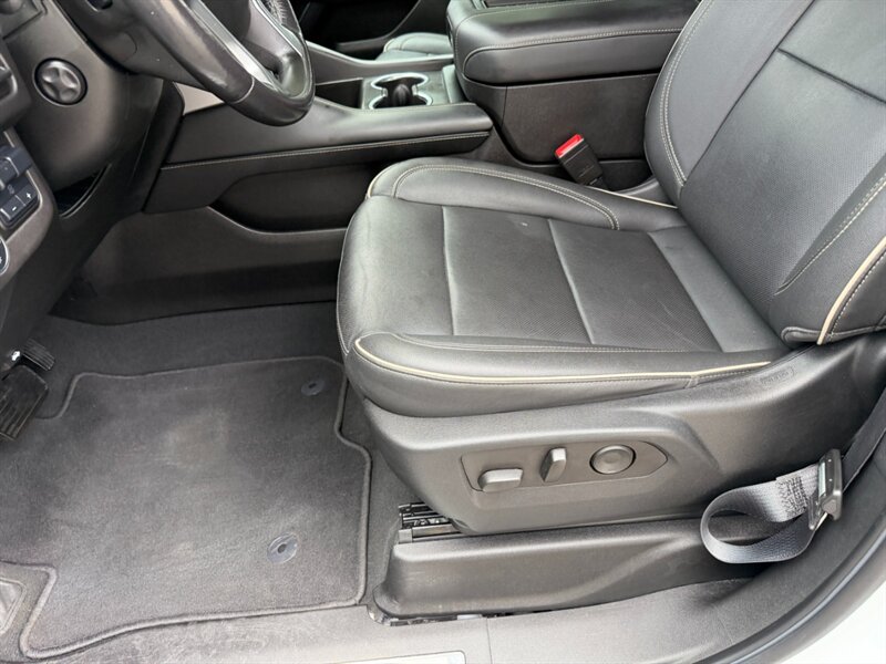2022 Chevrolet Suburban Premier - Photo 20 - Nashville, TN 37210