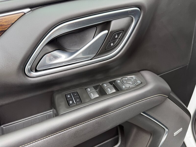 2022 Chevrolet Suburban Premier - Photo 17 - Nashville, TN 37210