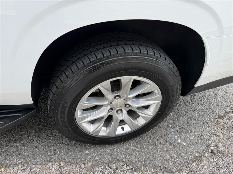 2022 Chevrolet Suburban Premier - Photo 15 - Nashville, TN 37210