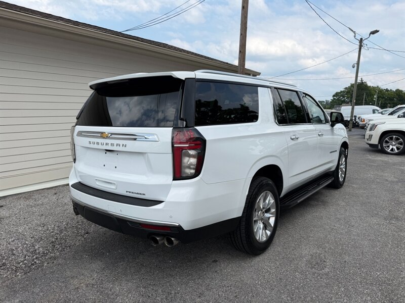 2022 Chevrolet Suburban Premier - Photo 9 - Nashville, TN 37210