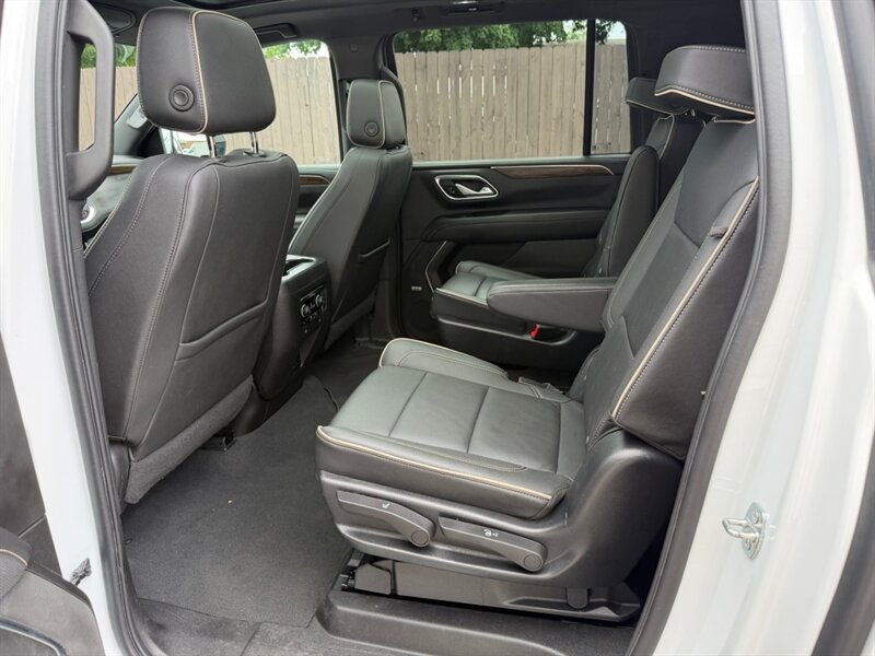 2022 Chevrolet Suburban Premier - Photo 24 - Nashville, TN 37210