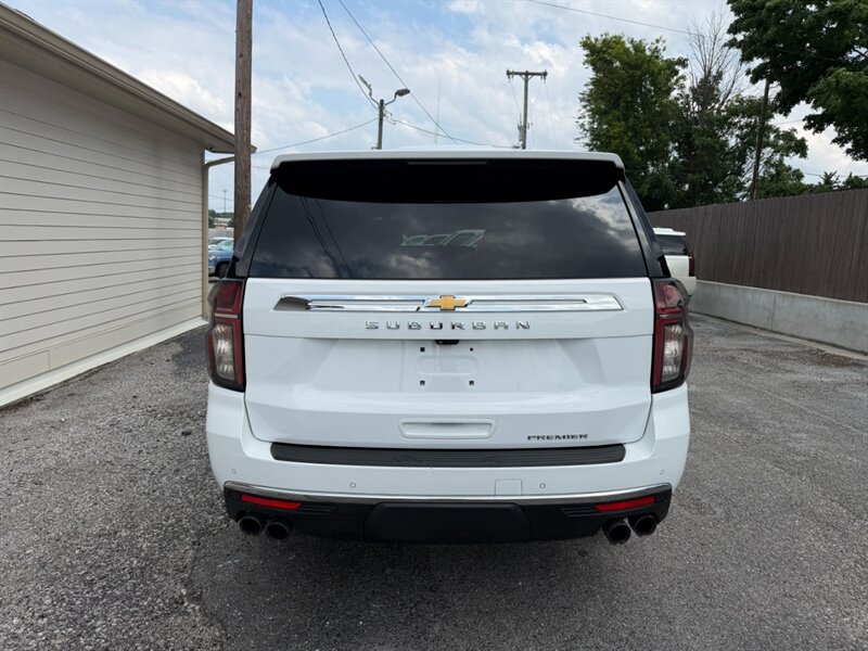 2022 Chevrolet Suburban Premier - Photo 8 - Nashville, TN 37210