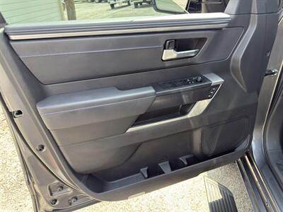 2024 Toyota Sequoia Platinum   - Photo 16 - Nashville, TN 37210