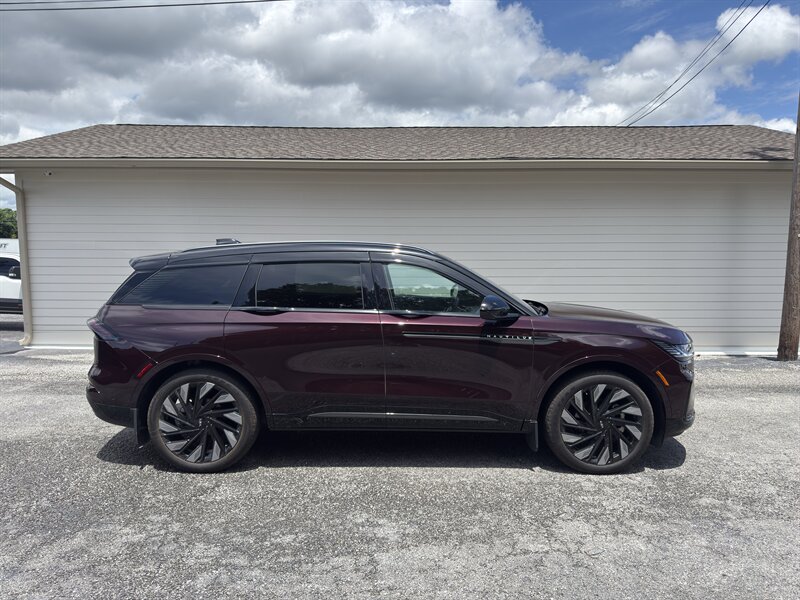 2024 Lincoln Nautilus Reserve  